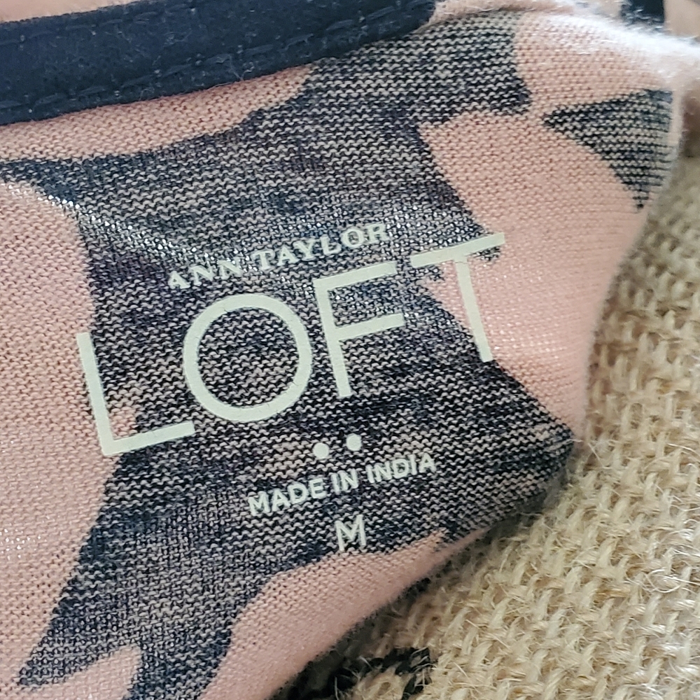 LOFT floral blouse - Picture 6 of 6